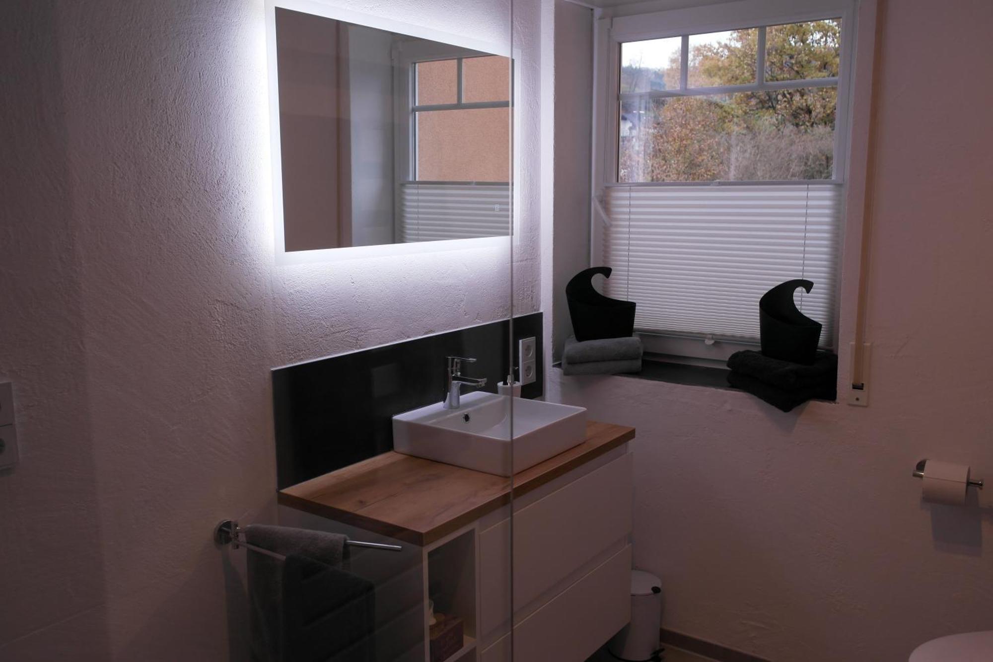 Apartment 92qm Allergikerfreundlich 2 Schlafzimmer 2 Wc Terrasse *